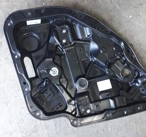Máquina De Vidro Traseira Esquerda Mercedes C180 Cgi 2019