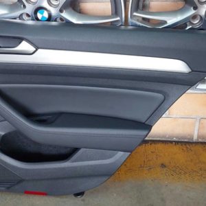 Forro De Porta Traseiro Direito Vw Passat Highline 2019