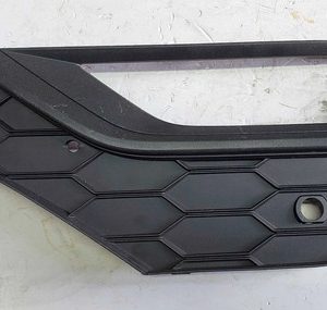 Moldura Milha Esquerda Vw Amarok 2019 Preto Esquerdo