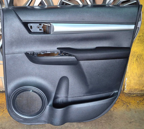 Forro De Porta Traseiro Direito Hilux Sr 2.8 2022 - Imagem 4