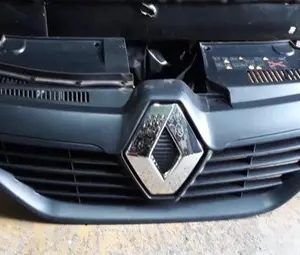 Grade Frontal Superior Sandero Logan 2016/2020 Fosco