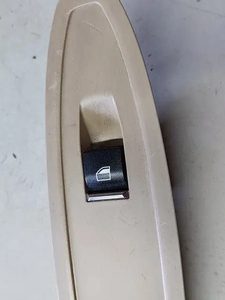 Botão Vidro Elétrico Dianteiro Direito Bmw 320i 2014/2016