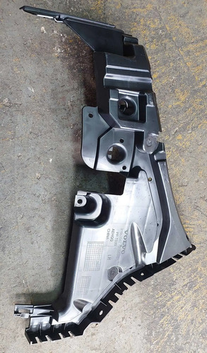 Guia Parachoque Traseiro Esquerdo Volvo Xc60 2020 - Imagem 5