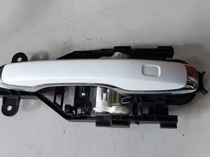 Maçaneta Externa Dianteira Direita Volvo Xc90 T6 2019 Branco Dianteira
