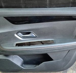 Forro De Porta Dianteiro Direito Renault Kardian Techo 2025 Cinza
