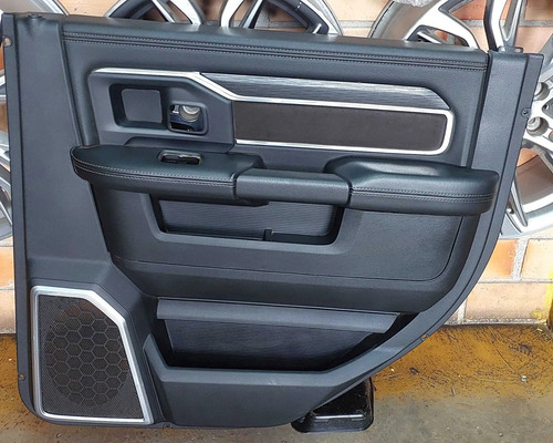 Forro De Porta Traseiro Direito Dodge Ram 2500 2023 - Imagem 4