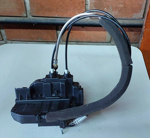 Fechadura Porta Traseira Esquerda Nissan Tiida Sedan2010