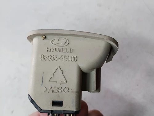 Botão Abertura Portinhola Combustivel Santa Fé 3.5 V6 2012 - Imagem 3