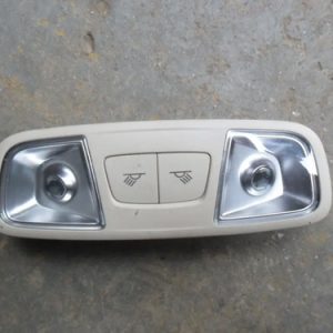 Luz De Teto Traseira Audi Q3 2016