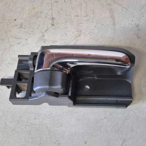 Maçaneta Interna Direita Toyota Hilux 3.0 2012/2015 Prata Dianteira/traseira