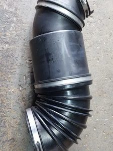 Mangueira Filtro Ar Dodge Ram 3500 2500 2022 68321029aa
