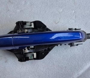 Maçaneta Externa Traseira Esquerda Jaguar Xe P250 2017/2018 Azul Traseira