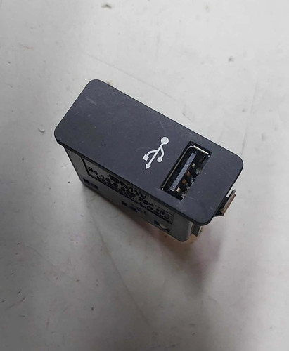 Entrada Usb Bmw X1 X-line 2022 Preto
