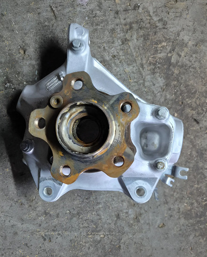 Montante Cubo Dianteiro Esquerdo Bmw X4 2.0 M30i 2023