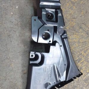Guia Parachoque Traseiro Esquerdo Volvo Xc60 2020