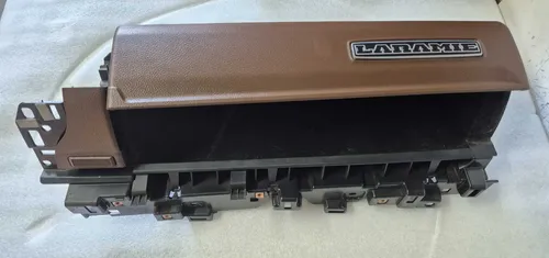 Tampa Porta Luvas Superior Ram 2500 2020/2021 - Imagem 3