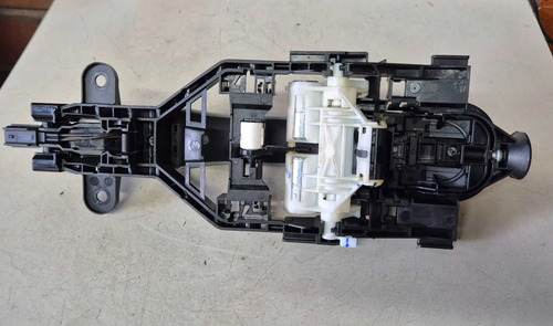 Maçaneta Externa Porta Traseira Esquerda Volvo Xc60 T8 2024 Cinza Traseira - Imagem 4