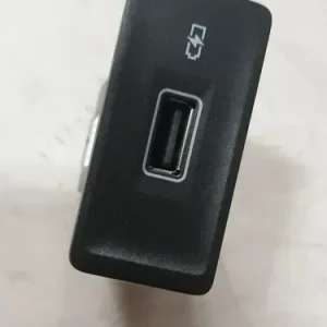 Entrada Usb Jetta 1.4 Tsi R-line 2019 5u0035726