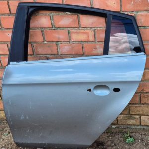 Porta Dianteira Esquerda Fiat Bravo 2012 Traseira Esquerdo Cinza
