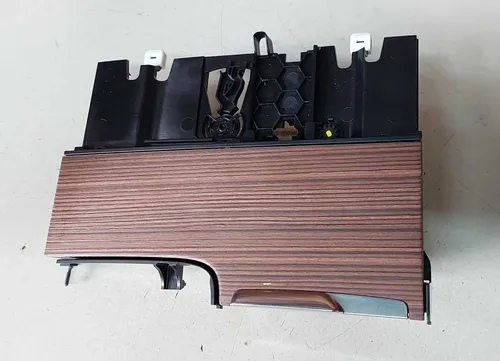Porta Objetos Console Volvo Xc60 T8 Hìbrida Ultimate 2024 - Imagem 2