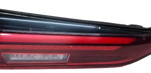 Lanterna Traseira Tampa Esquerda Bmw 440i M Sport Coupé 2022 Esquerdo/motorista Vermelho