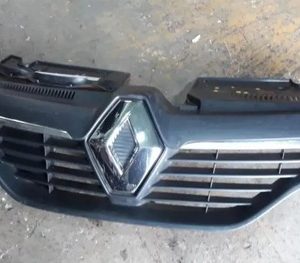 Grade Superior Frontal Sandero Logan 2016/2020 Preto