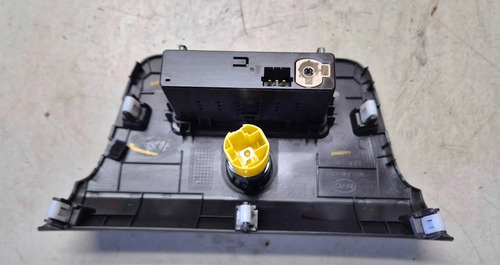 Tomada Usb Byd Mini Dolphin 2025 - Imagem 3