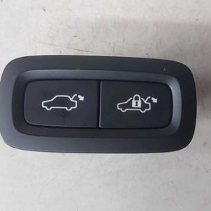 Botão Trava Abertura Tampa Traseira Volvo Xc40 1.5 T5 2022