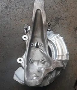 Montante Cubo Dianteiro Esquerdo Bmw 550i 4.4 V8 2012