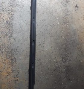 Spoiler Caixa De Ar Lado Direito Audi Q3 1.4 Tfsi 2021