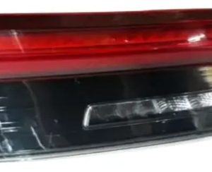 Lanterna Tampa Traseira Direita Bmw 320i G20 2020/2023 Direito Vermelho