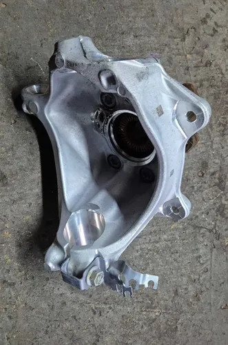 Montante Cubo Dianteiro Esquerdo Bmw X4 2.0 M30i 2023 - Imagem 2