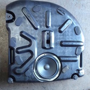 Alto Falante Sub Porta Malas Jaguar Xf Xfr 2011/2016 Preto
