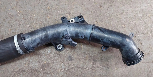 Mangueira Intercooler Volvo Xc40 Hìbrida 1.5 3cc T5 2022 Preto - Imagem 4