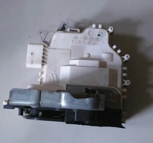 Fechadura Traseira Esquerda Audi Q3 2014/2018