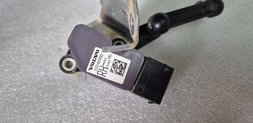 Sensor Nivel Suspensão Traseiro Volvo Xc60 T8 Hìbrida 2024 - Imagem 3