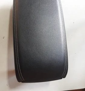 Apoio Braço Console Encosto Mercedes Gla200 2018