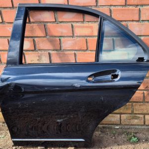 Porta Traseira Esquerda Mercedes C180 C200 Cgi 2011/2012 Traseira Esquerdo Preto