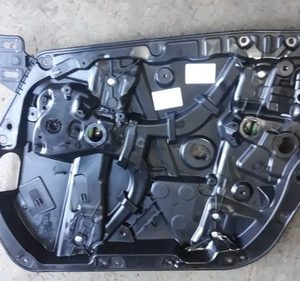 Máquina De Vidro Dianteira Direita Mercedes C180 Cgi 2019