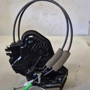 Fechadura Porta Traseira Esquerda Toyota Hilux 2.8 2022