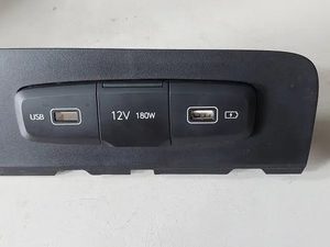Tomada Usb Hyundai Creta 1.0 3cc Turbo 2022