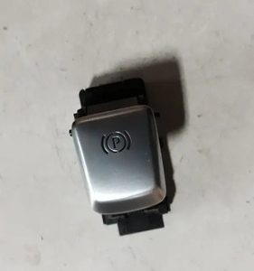 Botão Freio De Mão Mercedes C180 Cgi Exclusive 2019