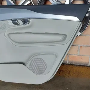 Forro De Porta Traseiro Direito Volvo Xc90 T6 2019 Momentum