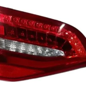 Lanterna Tampa Traseira Lado Esquerdo Audi A4 Avant 2015