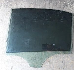 Vidro Porta Traseiro Esquerdo Mercedes C180 Cgi 2019