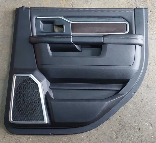 Forro De Porta Traseiro Direito Dodge Ram 2500 2023