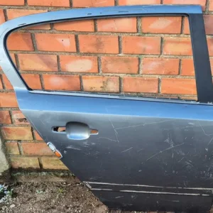 Porta Traseira Direita Chevrolet Vectra Gt Hatch 2008/2011 Traseira Direita Cinza