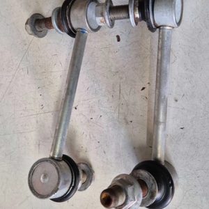 Bieleta Dianteira Toyota Hilux 2.8 2022 Par  U Sado