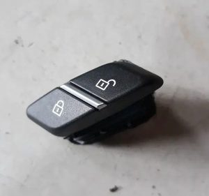 Botão Trava Porta Dianteira Esquerda Bmw X4 X-drive 28i 2016