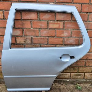 Porta Traseira Esquerda Volkswagen Golf 2009/2010 Traseira Esquerdo Prata